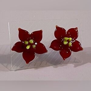 NEW Red Flower Stud Earrings.